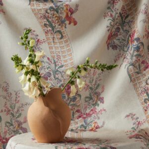 Alternative view of Campden Linen Fabric by Heidi Caillier